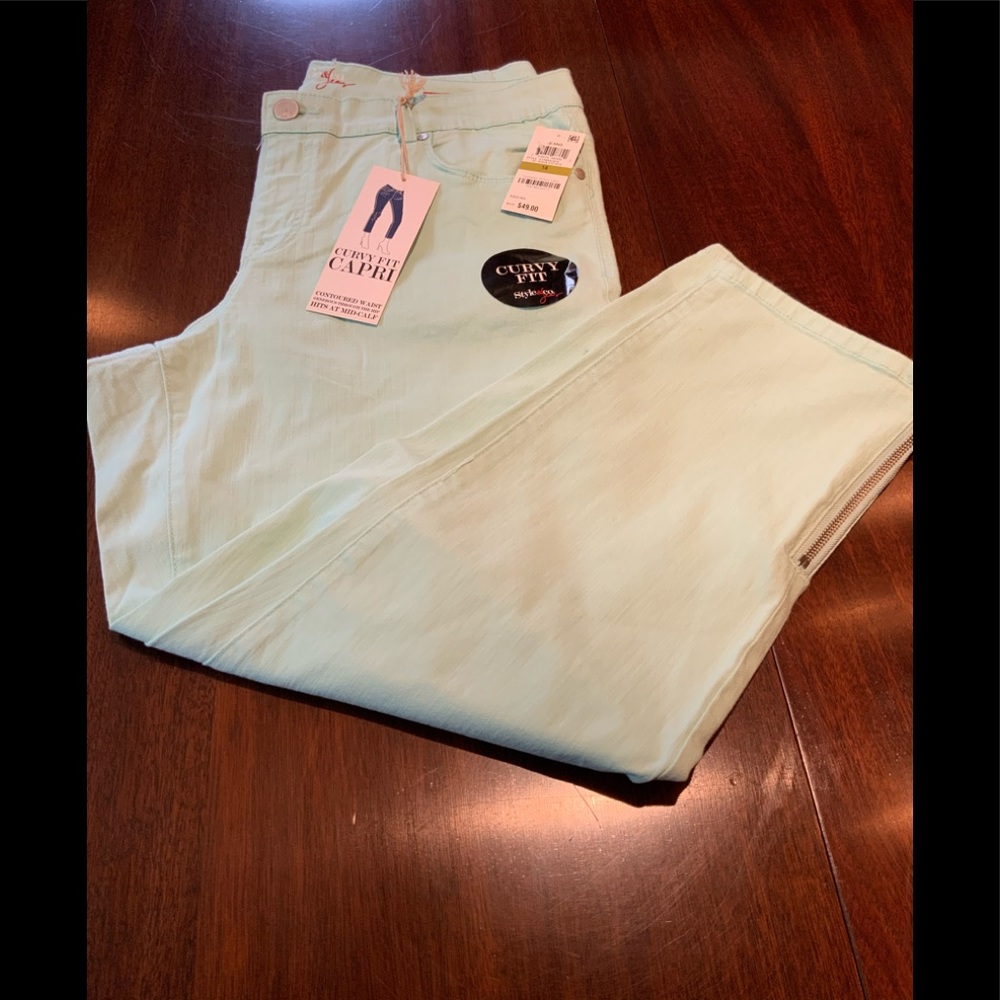 Style & Co. Curvy Capri Jean